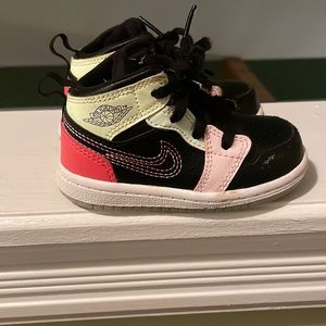 Used toddler sized air Jordan’s